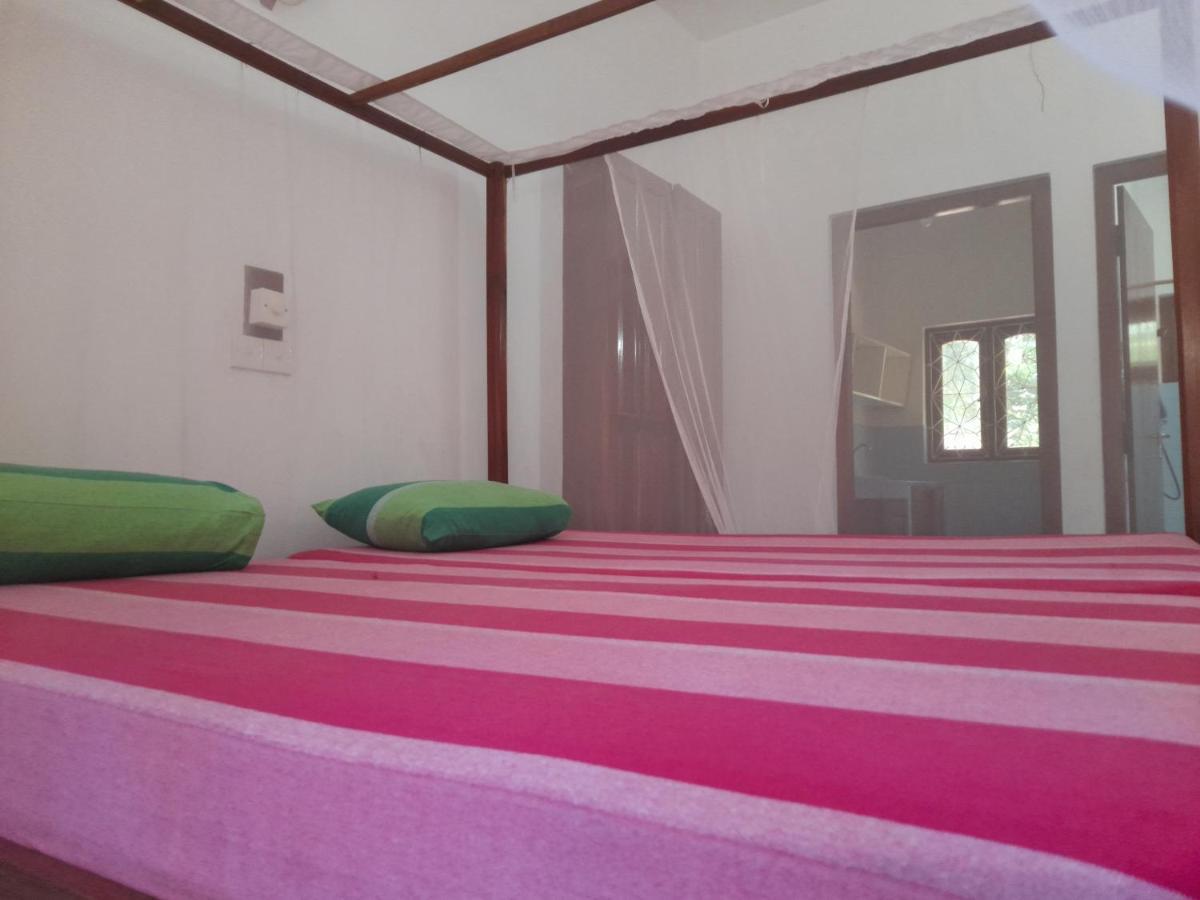 Hotel Santis Хіккадува Екстер'єр фото