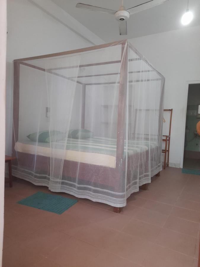 Hotel Santis Хіккадува Екстер'єр фото