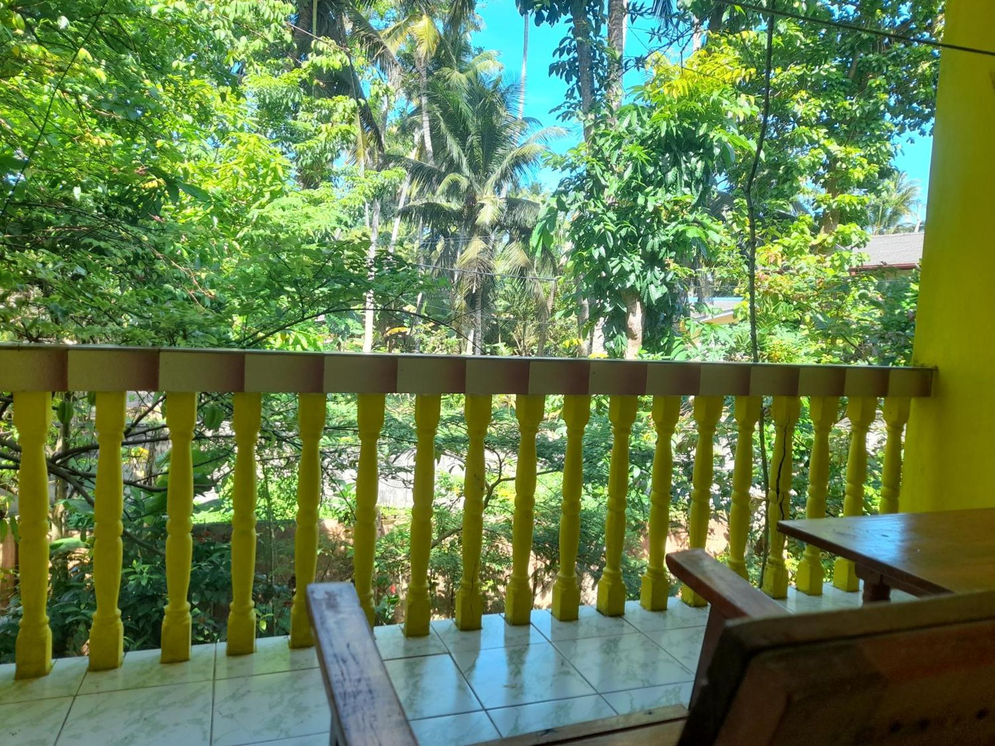 Hotel Santis Хіккадува Екстер'єр фото